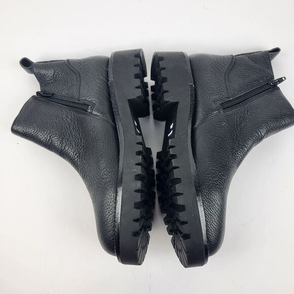 Nordstrom Miller 2 Pebbled Leather Water Resistant Zip Ankle Boots Size 7M - Picture 7 of 11